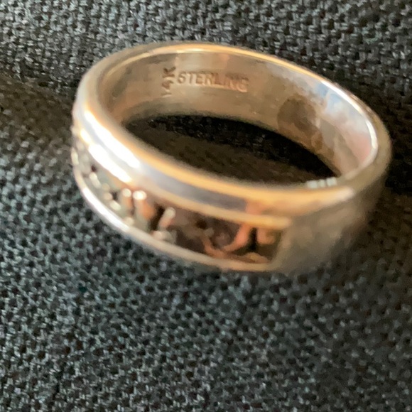 Sterling and 14 kt Gold Ring Size 8.5 - Picture 4 of 4